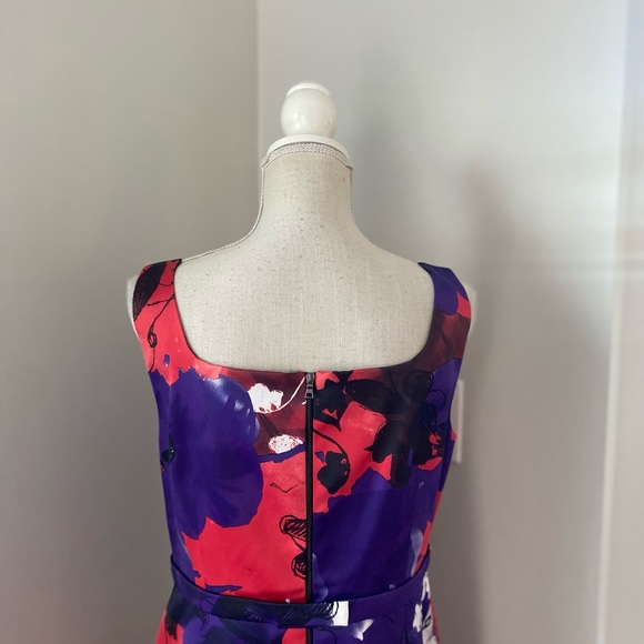 Tahari Purple Red White Abstract Floral Cocktail Dress - Picture 4 of 6